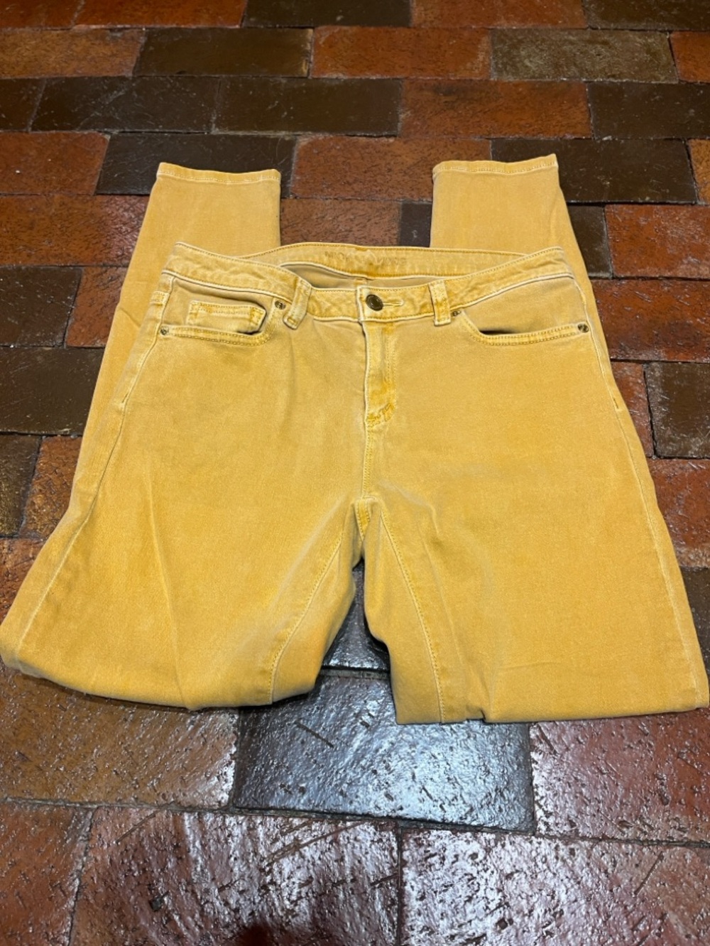 Michael Kors size 4 Women 28” inseam Butterscotch skinny jeans 2063
